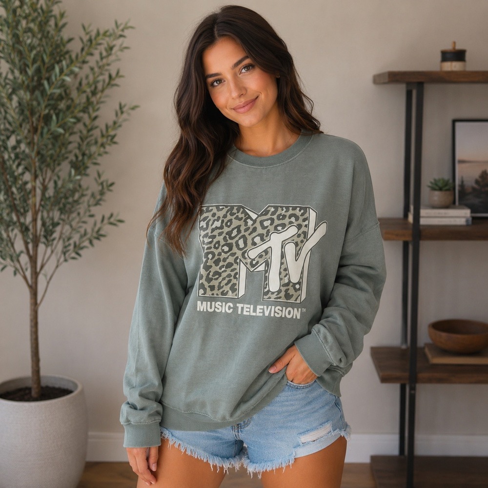 MTV Music Television Graphic Sweatshirt‎ Olive Green Leopard Print Logo Medium